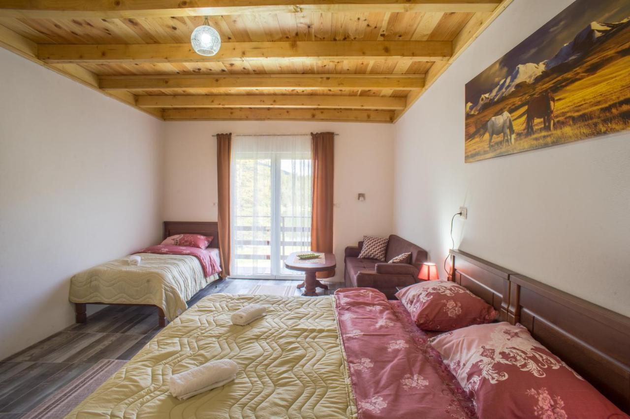 Apartmani Jezero Žabljak Buitenkant foto