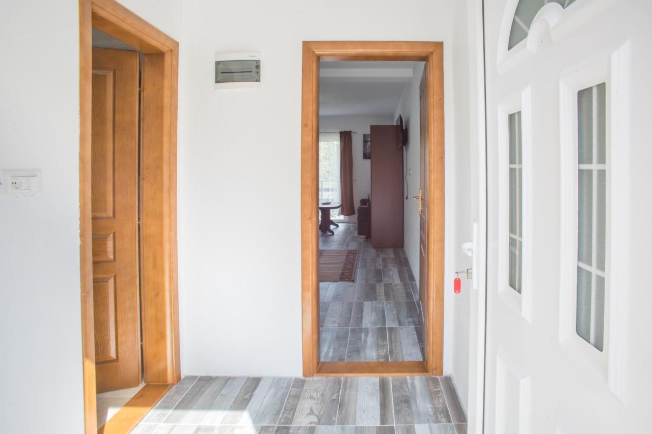 Apartmani Jezero Žabljak Buitenkant foto