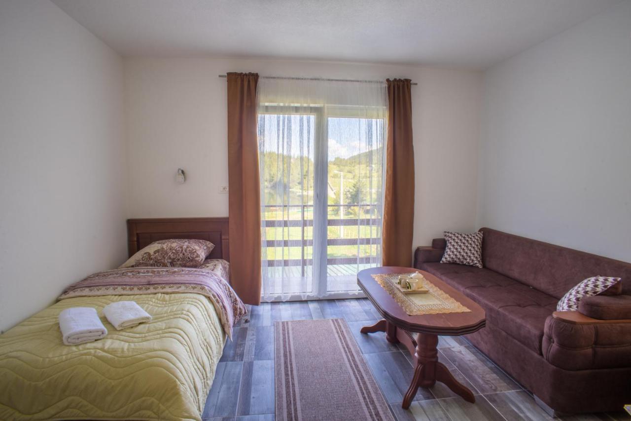Apartmani Jezero Žabljak Buitenkant foto
