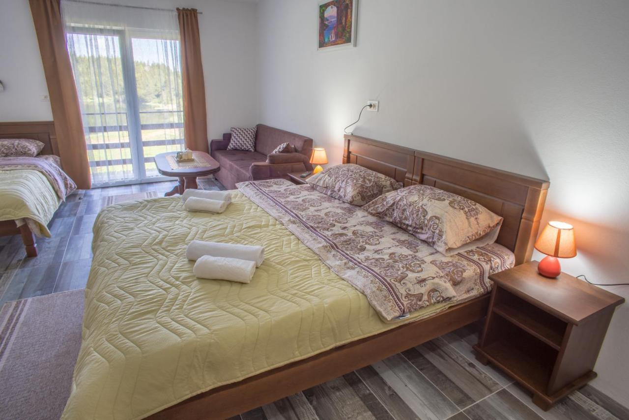 Apartmani Jezero Žabljak Buitenkant foto