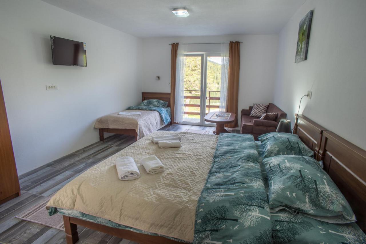 Apartmani Jezero Žabljak Buitenkant foto