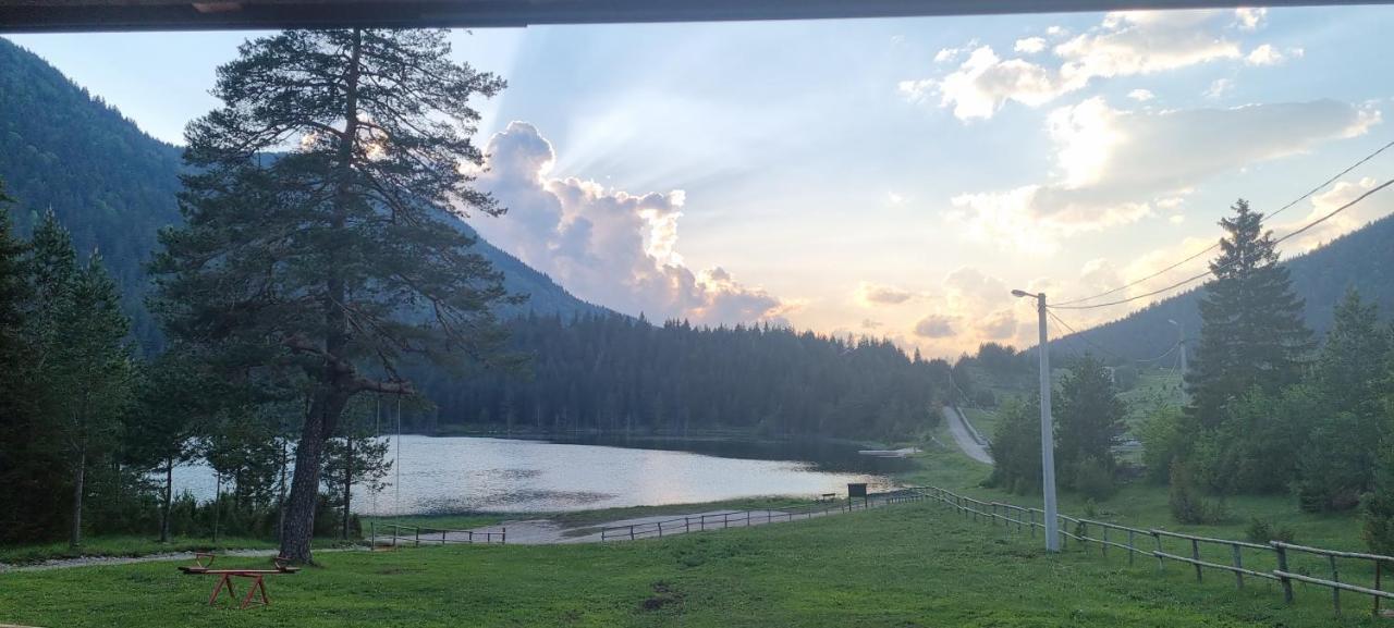 Apartmani Jezero Žabljak Buitenkant foto