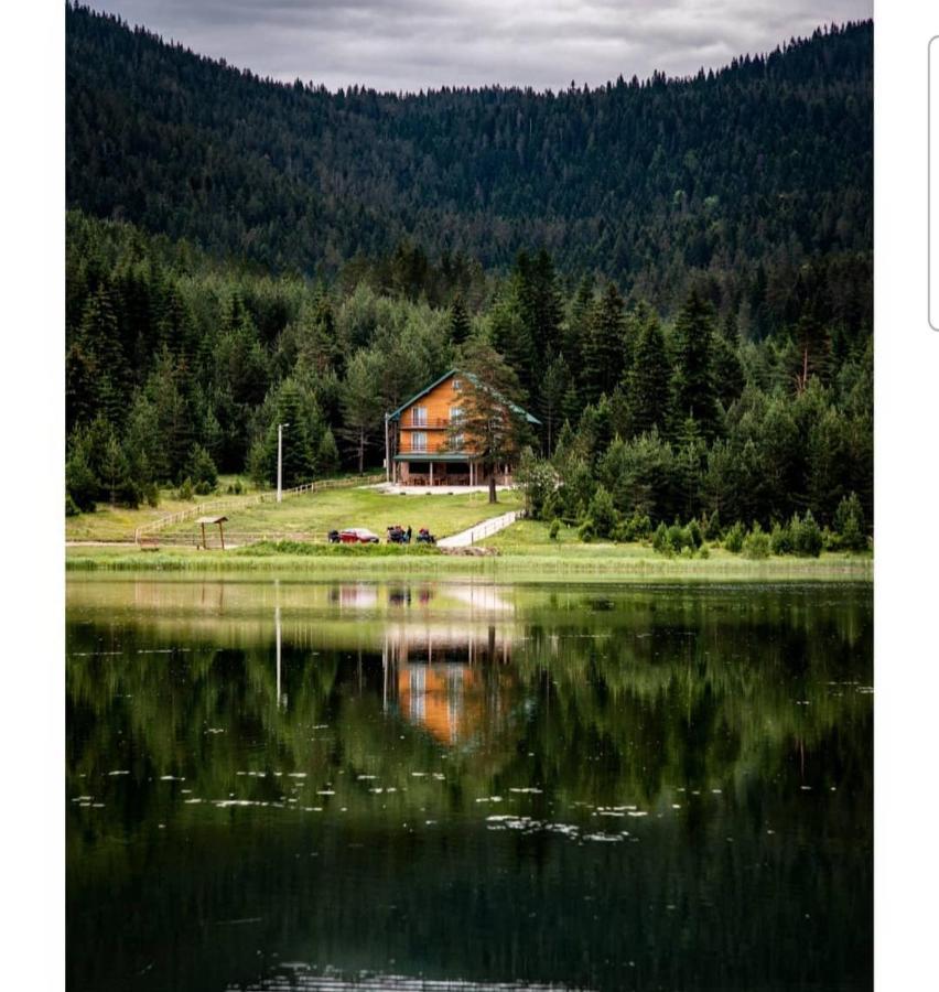 Apartmani Jezero Žabljak Buitenkant foto